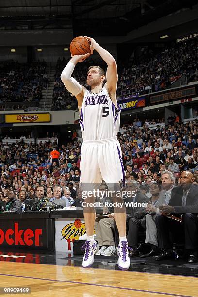 Andres Nocioni of the Sacramento Kings shoots a jump shot during the game against the Dallas Mavericks at Arco Arena on April 10, 2010 in Sacramento,...