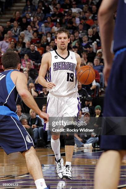 Beno Udrih of the Sacramento Kings moves the ball up court during the game against the Dallas Mavericks at Arco Arena on April 10, 2010 in...