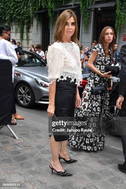 Carine Roitfeld is seen arriving at Givenchy fashion show during Haute Couture Fall Winter 2018/2019 on July 1, 2018 in Paris, France.