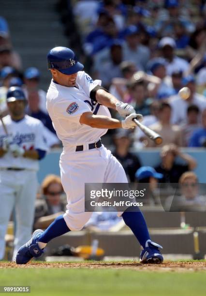 Reed Johnson of the Los Angeles Dodgers bats against the San Francisco Giants at Dodger Stadium on April 18, 2010 in Los Angeles, California. The...