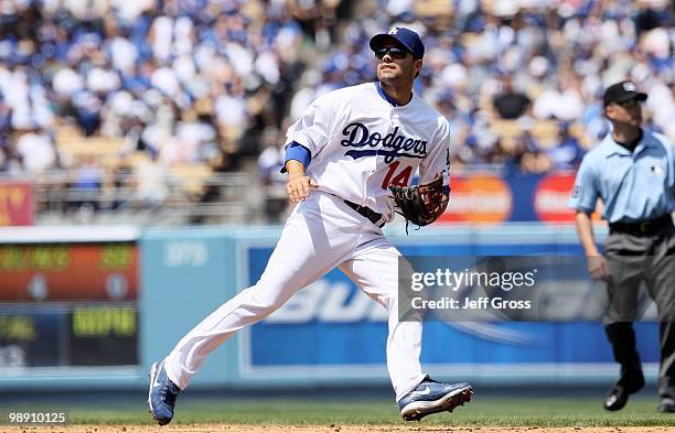 Jamey Carroll of the Los Angeles Dodgers plays against the San Francisco Giants at Dodger Stadium on April 18, 2010 in Los Angeles, California.