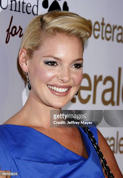Katherine Heigl arrives at the Peter Alexander Flagship Boutique Grand Opening And Benefit on October 22, 2008 in Los Angeles, California.