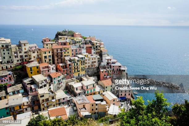 manarola, cinque terre - wu swee ong stock pictures, royalty-free photos & images