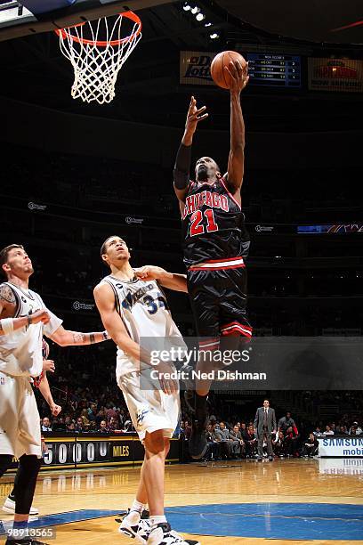 Hakim Warrick of the Chicago Bulls makes a layup against the Washington Wizards during the game at the Verizon Center on April 2, 2010 in Washington,...
