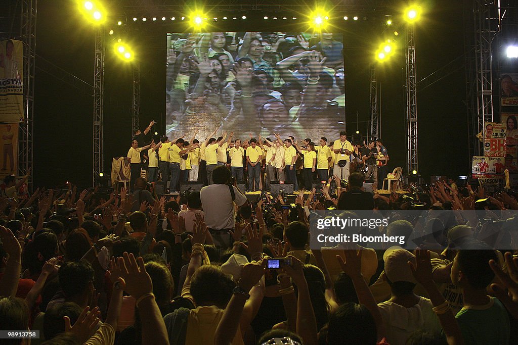 Philippine Presidential Candidate Benigno Aquino Holds Final Campaign Rally Before Elections