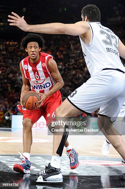 Josh Childress, #6 of Olympiacos Piraeus in action during the Euroleague Basketball Semifinal 2 between Partizan Belgrade vs Olympiacos Piraeus at...