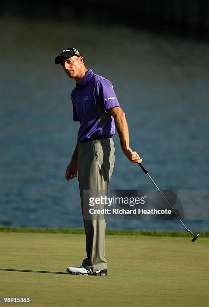 Jim Furyk watches a putt on the 17th green during the second round of THE PLAYERS Championship held at THE PLAYERS Stadium course at TPC Sawgrass on...