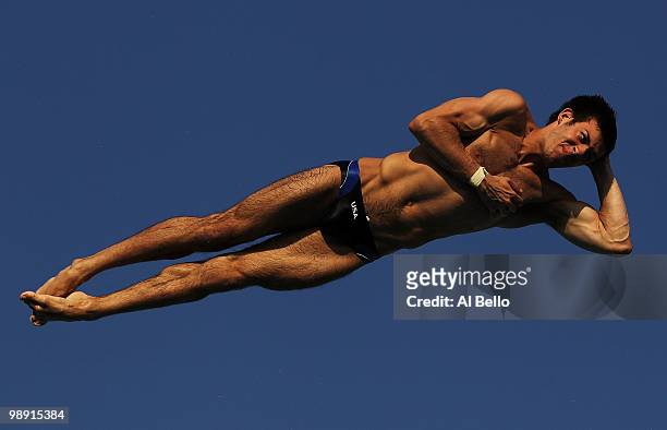 Nick McCrory dives during the Men's platform preliminaries at the Fort Lauderdale Aquatic Center during Day 2 of the AT&T USA Diving Grand Prix on...
