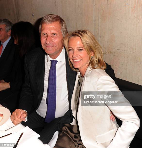 Ulrich Wickert and his wife Julia Jaekel attend the Henri-Nannen-Award at the Schauspielhaus on May 7, 2010 in Hamburg, Germany.