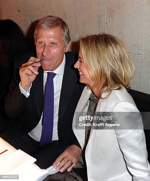 Ulrich Wickert and his wife Julia Jaekel attend the Henri-Nannen-Award at the Schauspielhaus on May 7, 2010 in Hamburg, Germany.