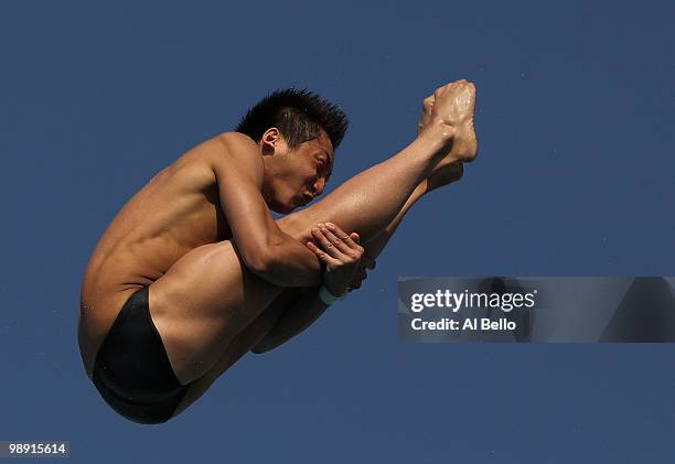 Yue Lin of China dives during the Men's platform preliminaries at the Fort Lauderdale Aquatic Center during Day 2 of the AT&T USA Diving Grand Prix...