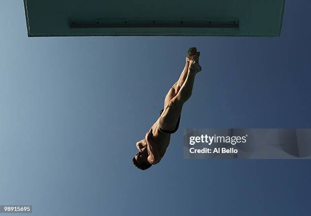 Blake Aldridge of Great Britain dives during the Men's platform preliminaries at the Fort Lauderdale Aquatic Center during Day 2 of the AT&T USA...