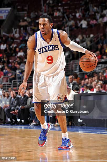 Andre Iguodala of the Philadelphia 76ers dribbles the ball against the Milwaukee Bucks during the game at Wachovia Center on April 9, 2010 in...