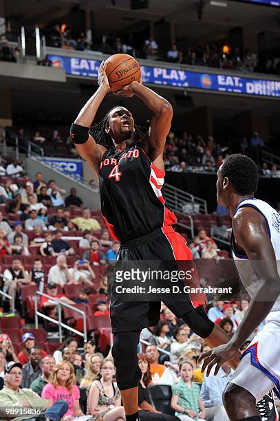 Chris Bosh of the Toronto Raptors makes a jumpshot against the Philadelphia 76ers during the game at Wachovia Center on April 3, 2010 in...