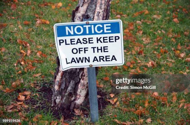 'notice: please keep off the lawn' sign - keep off the grass sign stock pictures, royalty-free photos & images