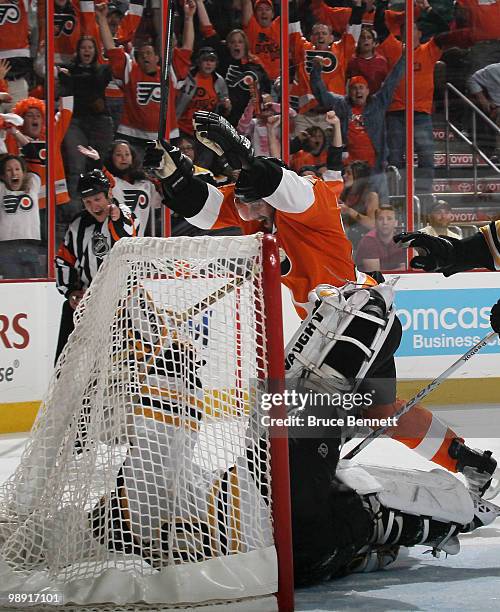 Simon Gagne of the Philadelphia Flyers scores at 14:40 of overtime to defeat the Boston Bruins in Game Four of the Eastern Conference Semifinals...