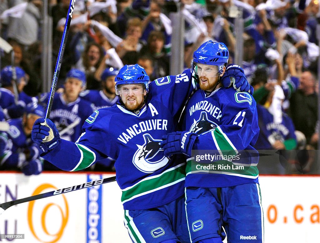 Chicago Blackhawk vs Vancouver Canucks - Game Four