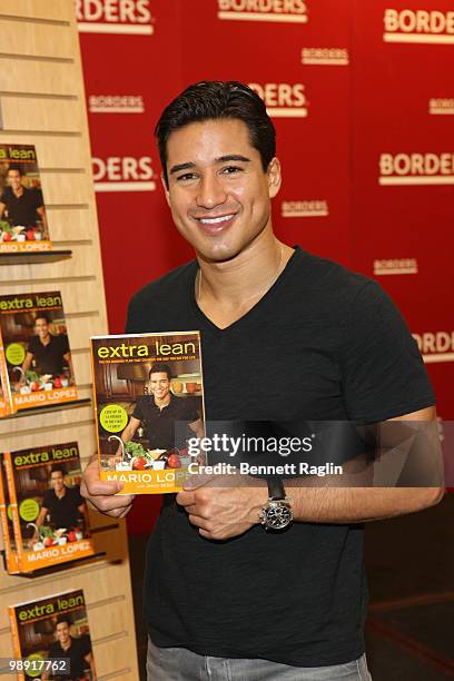 Personality Mario Lopez promotes "Extra Lean" at Borders Columbus Circle on May 7, 2010 in New York City.