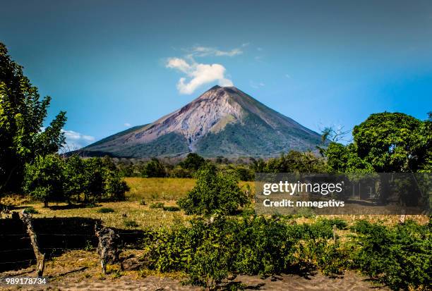 silent activity - nicaragua stock pictures, royalty-free photos & images