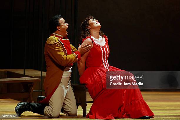 Tenor Fernando de la Mora and Mezzo Soprano Veronica Simeoni in action during a previous test of the Opera 'Carmen' of Georges Bizet at the Esperanza...