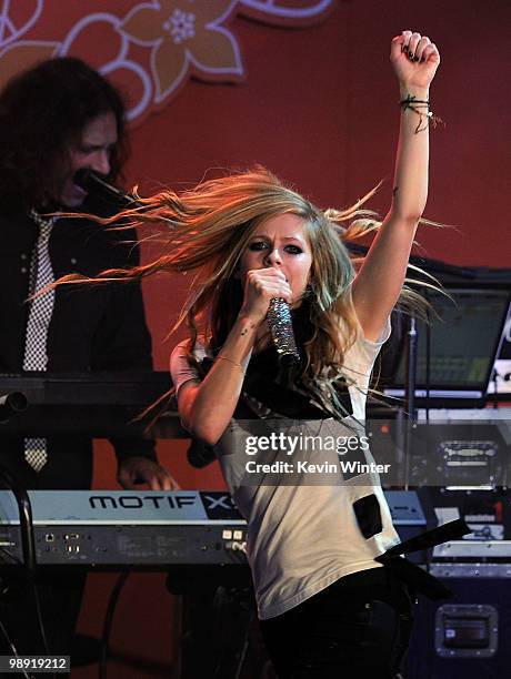 Avril (Singer) Photos and Premium High Res Pictures - Getty Images
