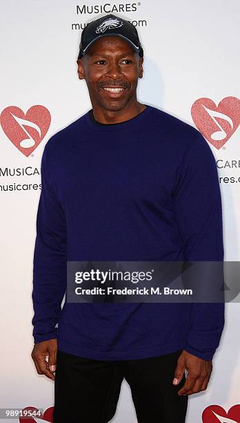 Recording artist Kevin Eubanks attends the sixth annual MusiCares benefit concert at Club Nokia on May 7, 2010 in Los Angeles, California.