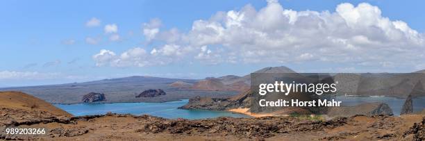 bartolome island, panoramic view of the western peninsula of santiago island, also san salvador island, galapagos province, galapagos islands, ecuador - isla san salvador fotografías e imágenes de stock