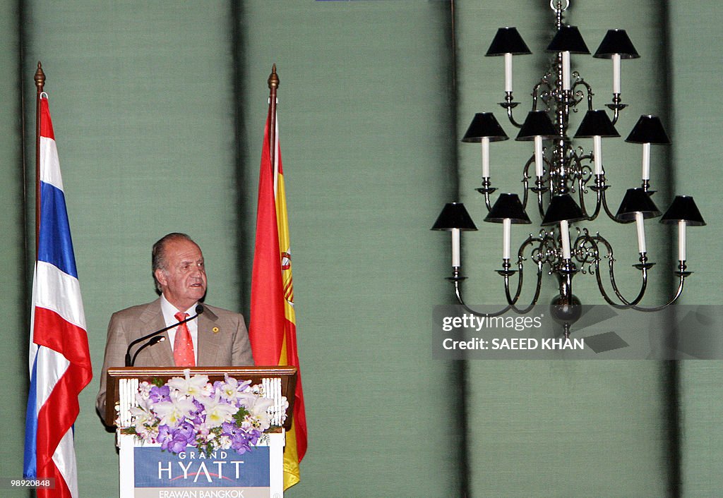 Spain's King Juan Carlos speaks at the o