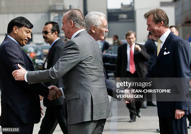 Lakshmi Mittal President of the board of Arcelor Mittal, Spain's King Juan Carlos, Joseph Kinsch, chairman of the Board of Directors of Arcelor...