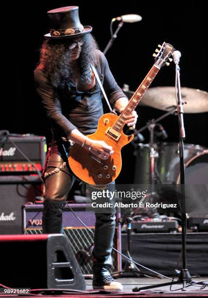 Musician Slash performs at the 6th Annual MusiCares MAP Fund Benefit Concert at Club Nokia on May 7, 2010 in Los Angeles, California.