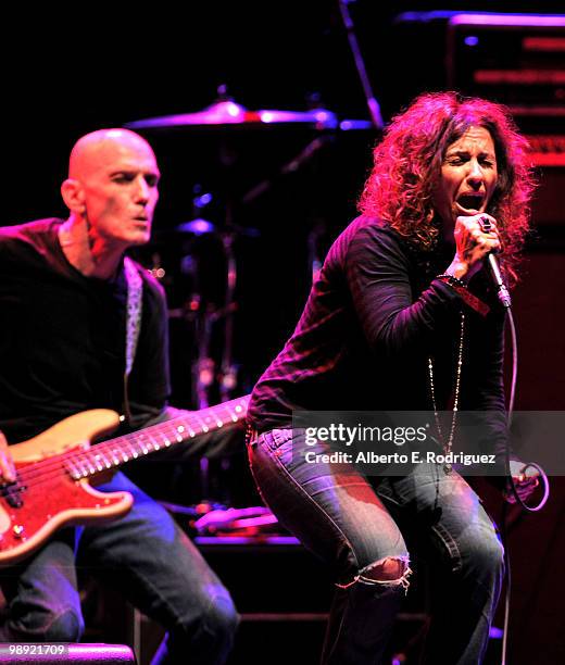 Singer Linda Perry performs at the 6th Annual MusiCares MAP Fund Benefit Concert at Club Nokia on May 7, 2010 in Los Angeles, California.