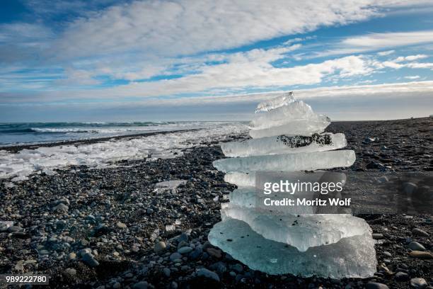 stacked ice floes, black beach, diamond beach, fjallsarlon glacier lagoon, east iceland, iceland - austurland stock pictures, royalty-free photos & images