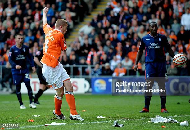 Keith Southern of Blackpool scores his sides first goal during the Coca-Cola Championship Playoff Semi Final 1st Leg match at Bloomfield Road on May...