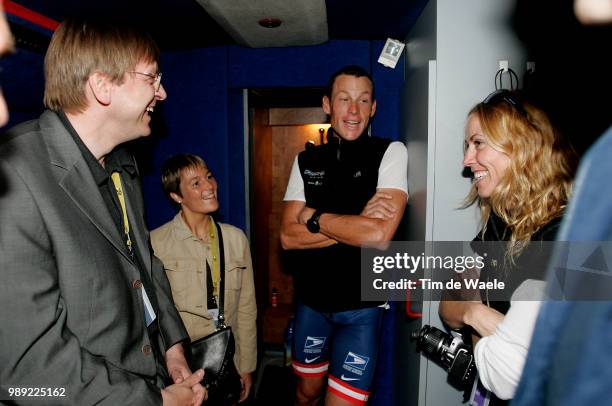 Tour De France 2004 Verhofstadt Guy Premier Ministre Prime Minister Eerste Minister Belgium, Armstrong Lance , Crow Sheryl Singer Chanteur...