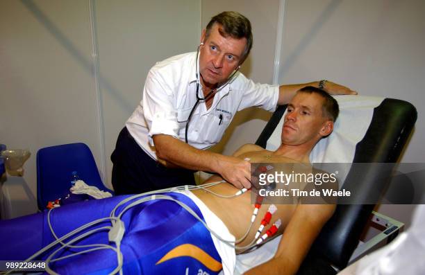 Tour De France 2004 Porte Gerard Dokter Docteur Doctor Medic, Dekker Erik Medical Control Checks, Controle Visites Medicales, Medische Controleronde...