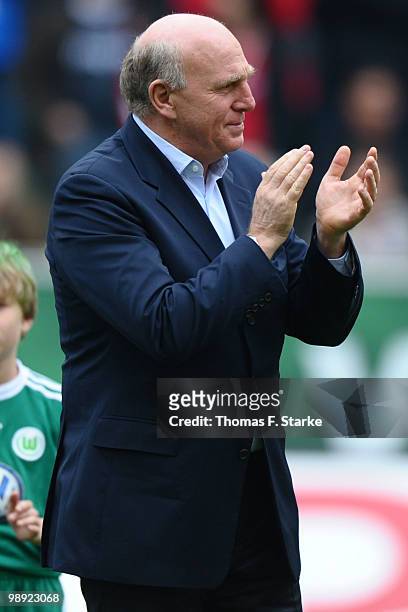 Manager Dieter Hoeness of Wolfsburg applauds prior the Bundesliga match between VfL Wolfsburg and Eintracht Frankfurt at Volkswagen Arena on May 8,...