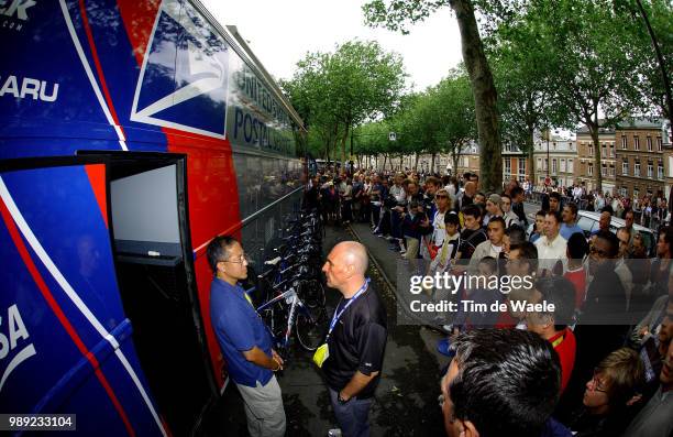 Tour De France 2004 Armstrong Lance Yellow Jersey Maillot Jaune Gele Trui, Borlee Serge Bodygard, Garde De Corps Lijfwacht, Crowds Public Publiek...