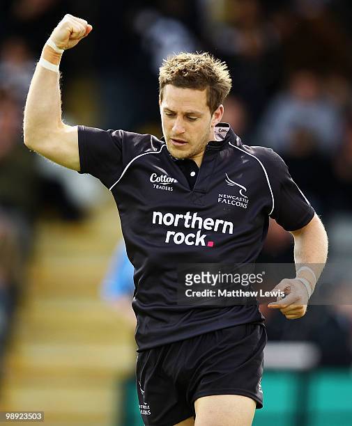 Jimmy Gopperth of Newcastle celebrates scoring his try during the Guinness Premiership match between Newcastle Falcons and London Wasps at Kingston...