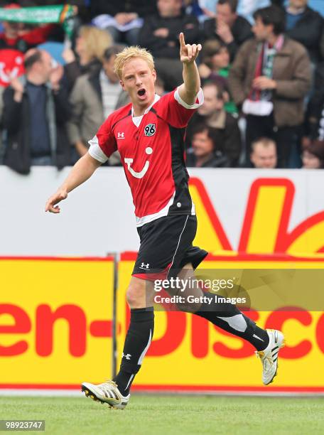Mike Hanke of Hannover celebrates after scoring his team's second goal during the Bundesliga match between VfL Bochum and Hannover 96 at Rewirpower...