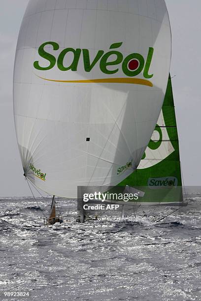 French skipper Romain Attanasio and his teammate British Samantha Davies sail on their "Saveol" monohull on May 7, 2010 during the AG2R La Mondiale...
