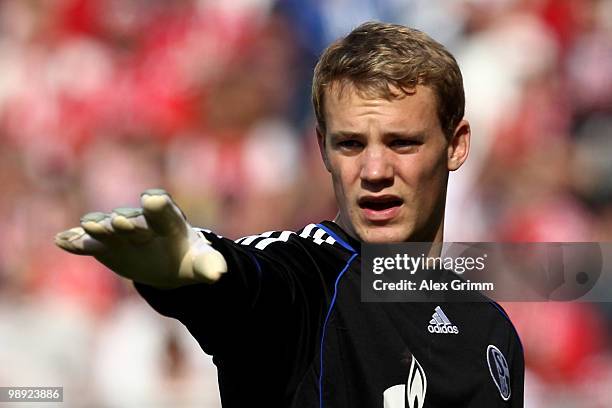 Goalkeeper Manuel Neuer of Schalke gestures during the Bundesliga match between FSV Mainz 05 and FC Schalke 04 at the Bruchweg Stadium on May 8, 2010...