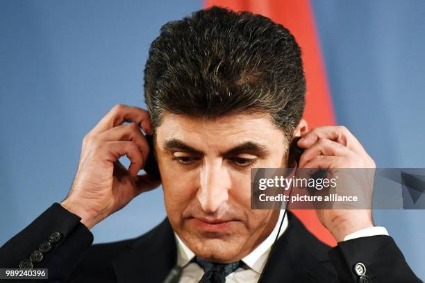 German Foreign Minister Sigmar Gabriel and the Prime Minister of the Kurdistan Regional Government of Iraqi Kurdistan, Nechirvan Barzani, give a...