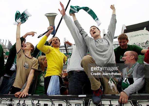 Goalkeeper Tim Wiese of Bremen celebrates with the fans after the Bundesliga match between SV Werder Bremen and Hamburger SV at Weser Stadium on May...