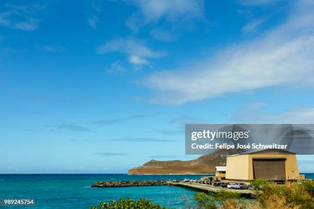 makai pier welcome home - welcome home stock pictures, royalty-free photos & images