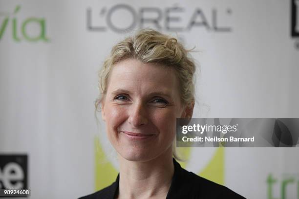 Author Elizabeth Gilbert attends the "O, The Oprah Magazine" 10th anniversary Live Your Best Life event at the Jacob Javitz Center on May 8, 2010 in...