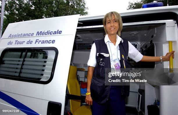 Tour De France 2004 Ojtot Cathrine Service Medicale Assistance, Vrouw Femme Womanstage Etape Rit 14 : Carcassonne - Nimes Ronde Van Frankrijk