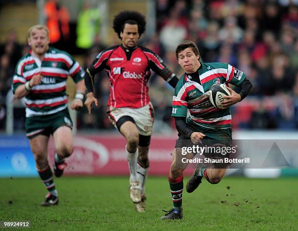 Ben Youngs of Leicester Tigers breaks forward with the ball during the Guinness Premiership match between Leicester Tigers and Saracens at Welford...