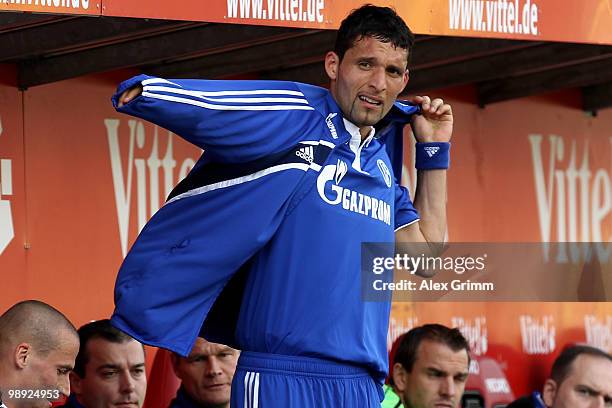 Kevin Kuranyi of Schalke reacts after being substituted during the Bundesliga match between FSV Mainz 05 and FC Schalke 04 at the Bruchweg Stadium on...