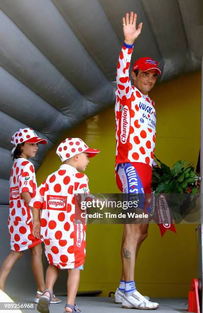 Tour De France 2004 Virenque Richard Podium, Mountain Jersey Maillot Montagne A Pois Bergtrui Bolletjestrui + Family Famille Familie Sun...