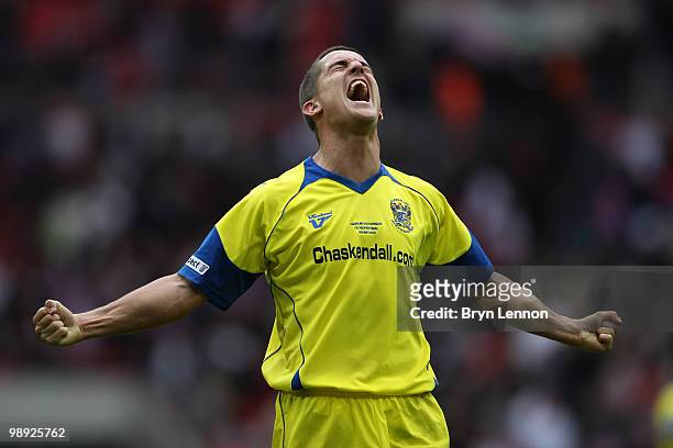 Andrew Bond of Barrow celebrate after his team win the FA Carlsberg Trophy Final between Barrow and Stevenage Borough at Wembley Stadium on May 8,...